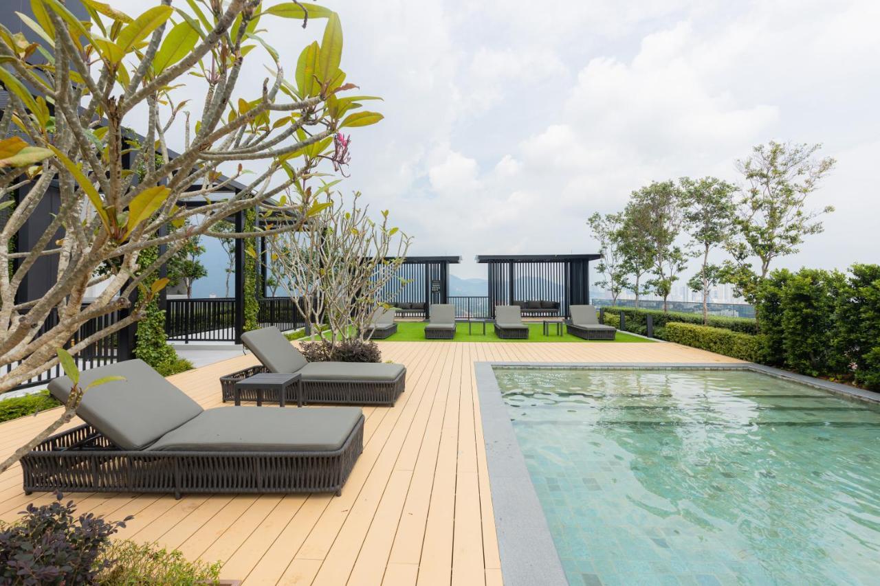 Beacon Executive Suite Penang George Town Buitenkant foto