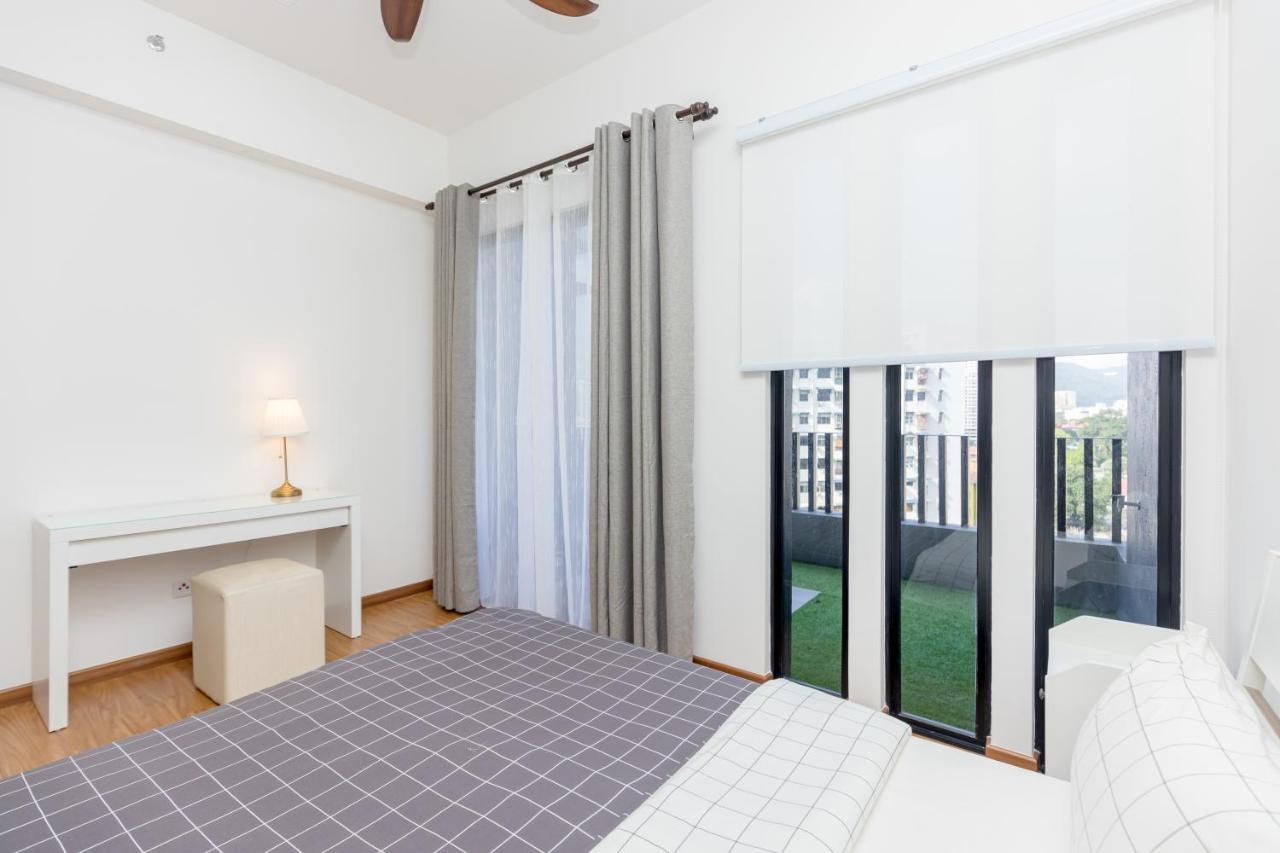Beacon Executive Suite Penang George Town Buitenkant foto