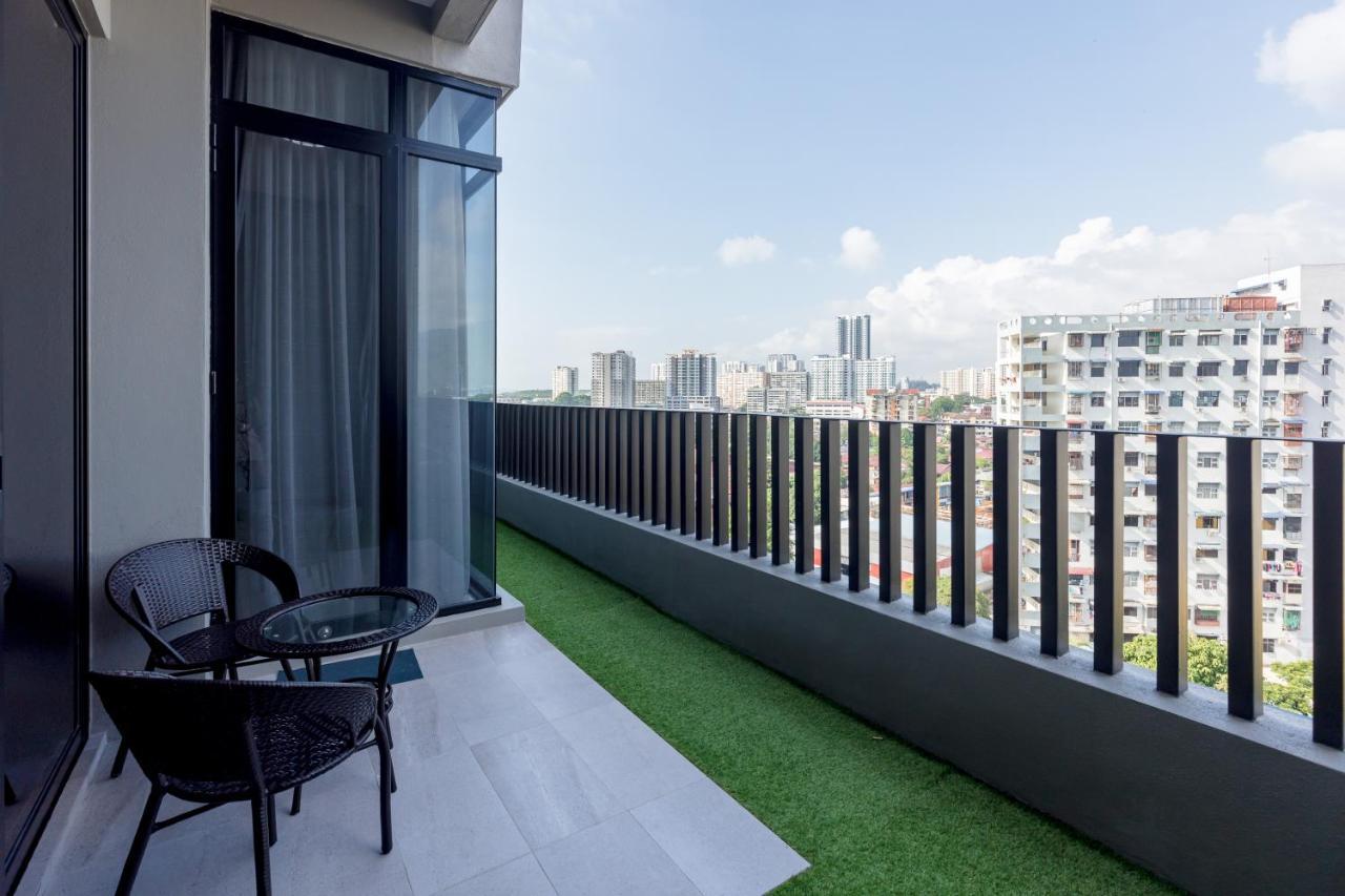 Beacon Executive Suite Penang George Town Buitenkant foto