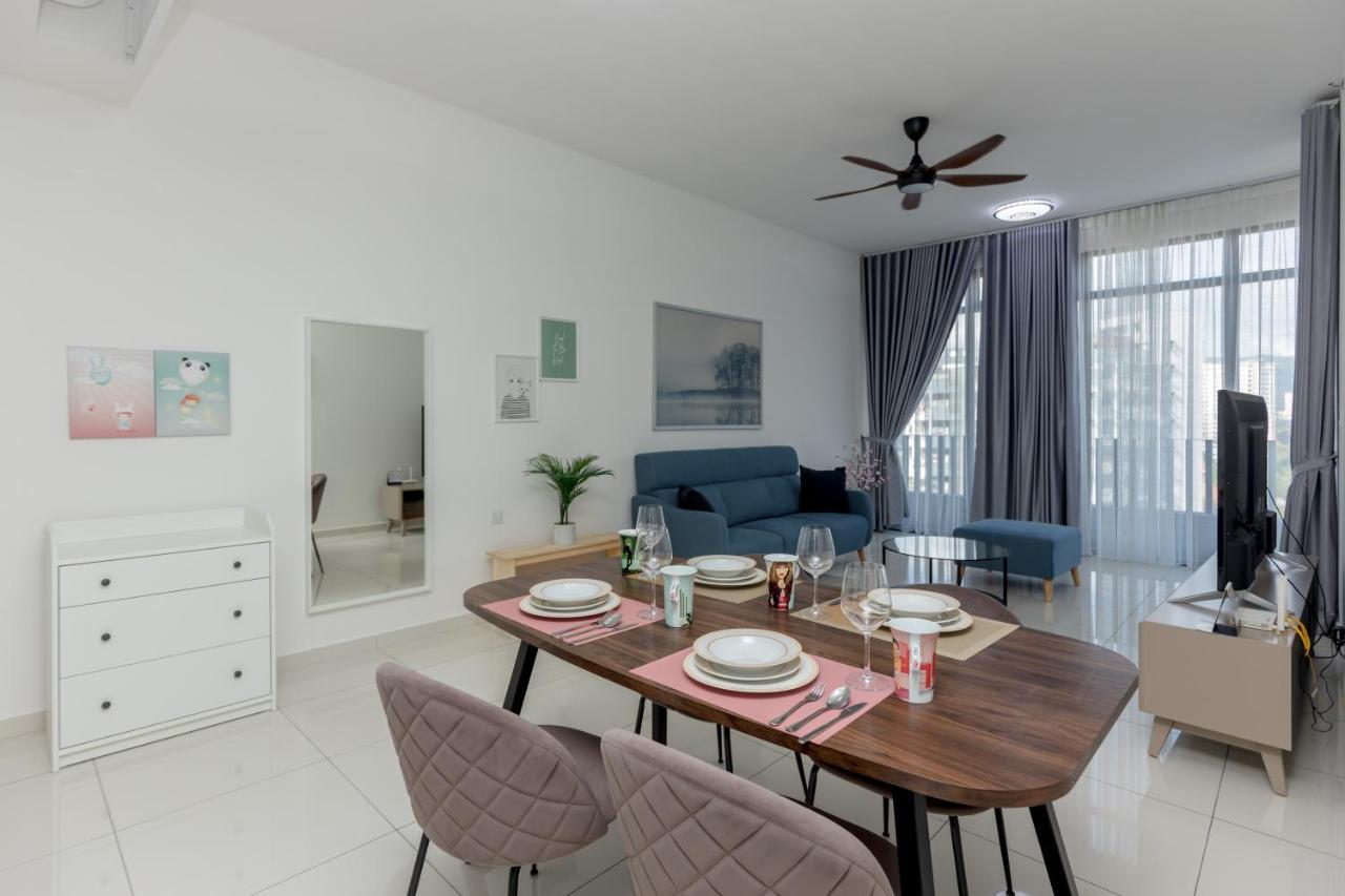 Beacon Executive Suite Penang George Town Buitenkant foto