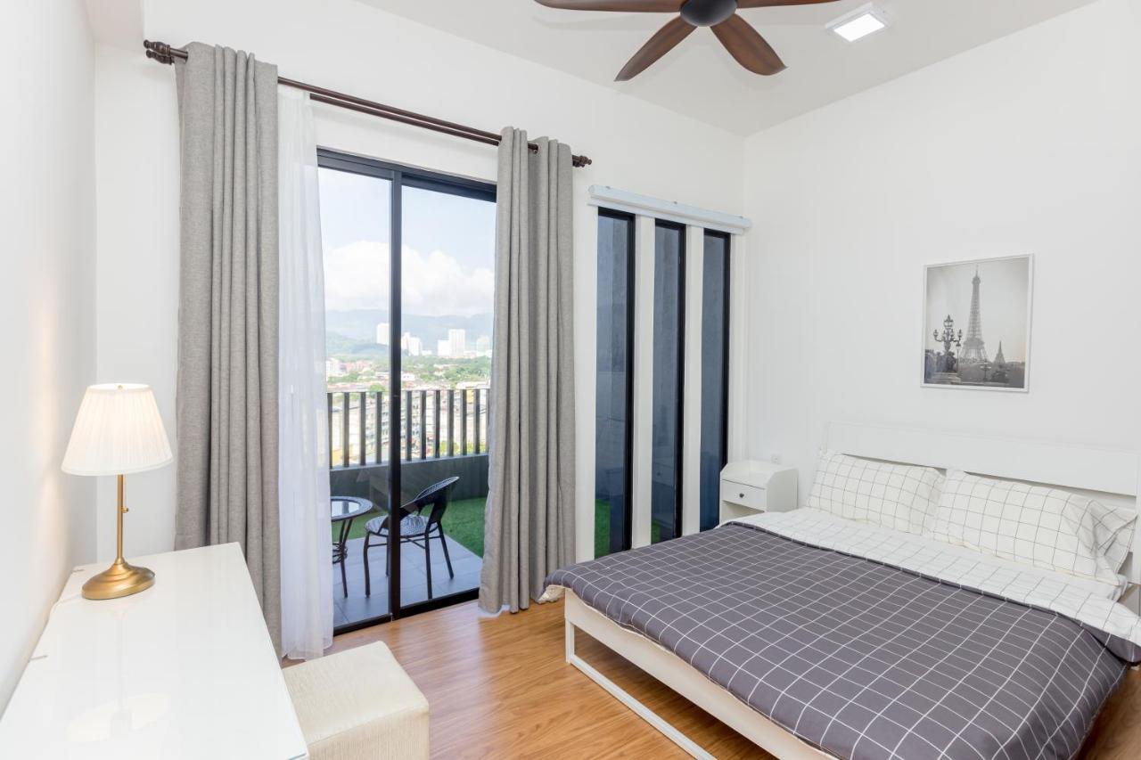 Beacon Executive Suite Penang George Town Buitenkant foto