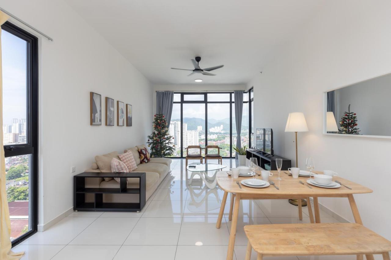 Beacon Executive Suite Penang George Town Buitenkant foto